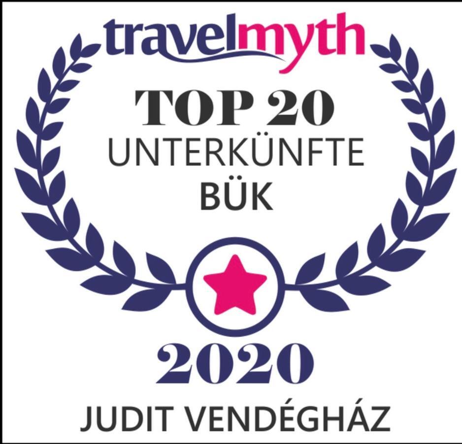 Judit Vendeghaz Buk Bagian luar foto